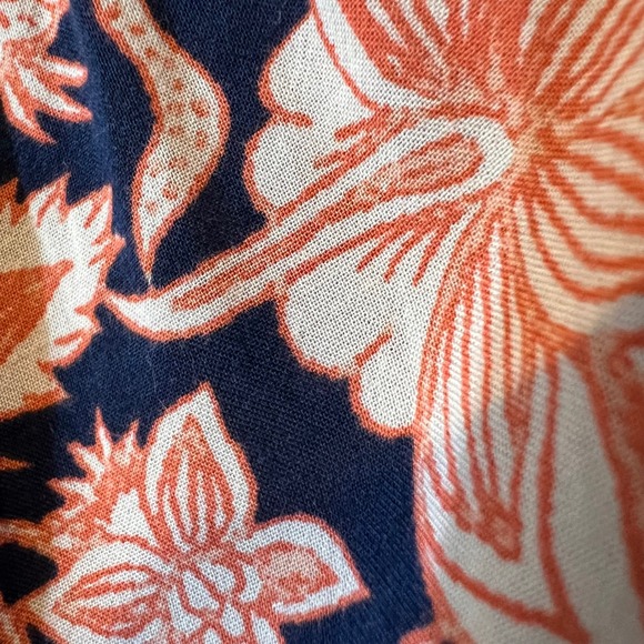 Lucky Brand Jemma Floral Smocked Peasant Top Navy Button Down Viscose Size Large - Picture 12 of 14